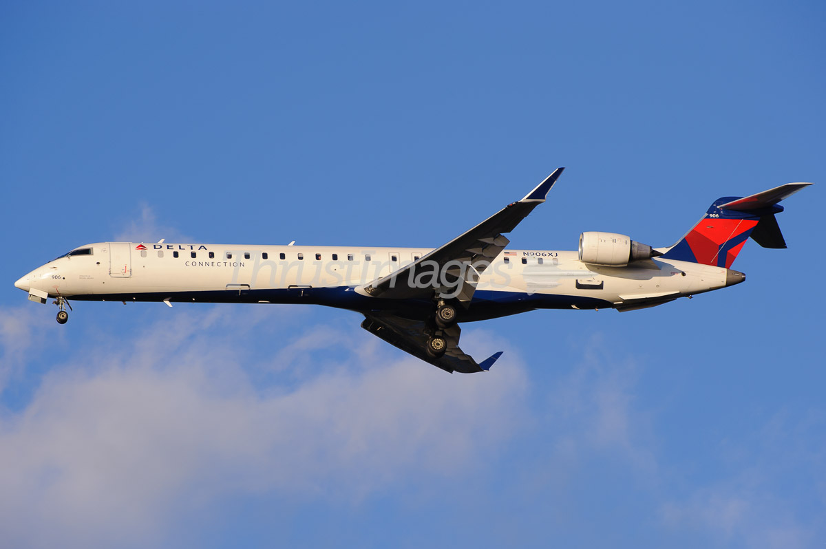 Canadair CL-600-2D24 Regional Jet CRJ-900 N906XJ (cn 15138)